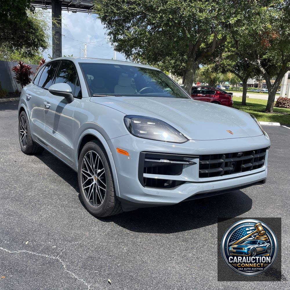 2024 Porsche Cayenne Base