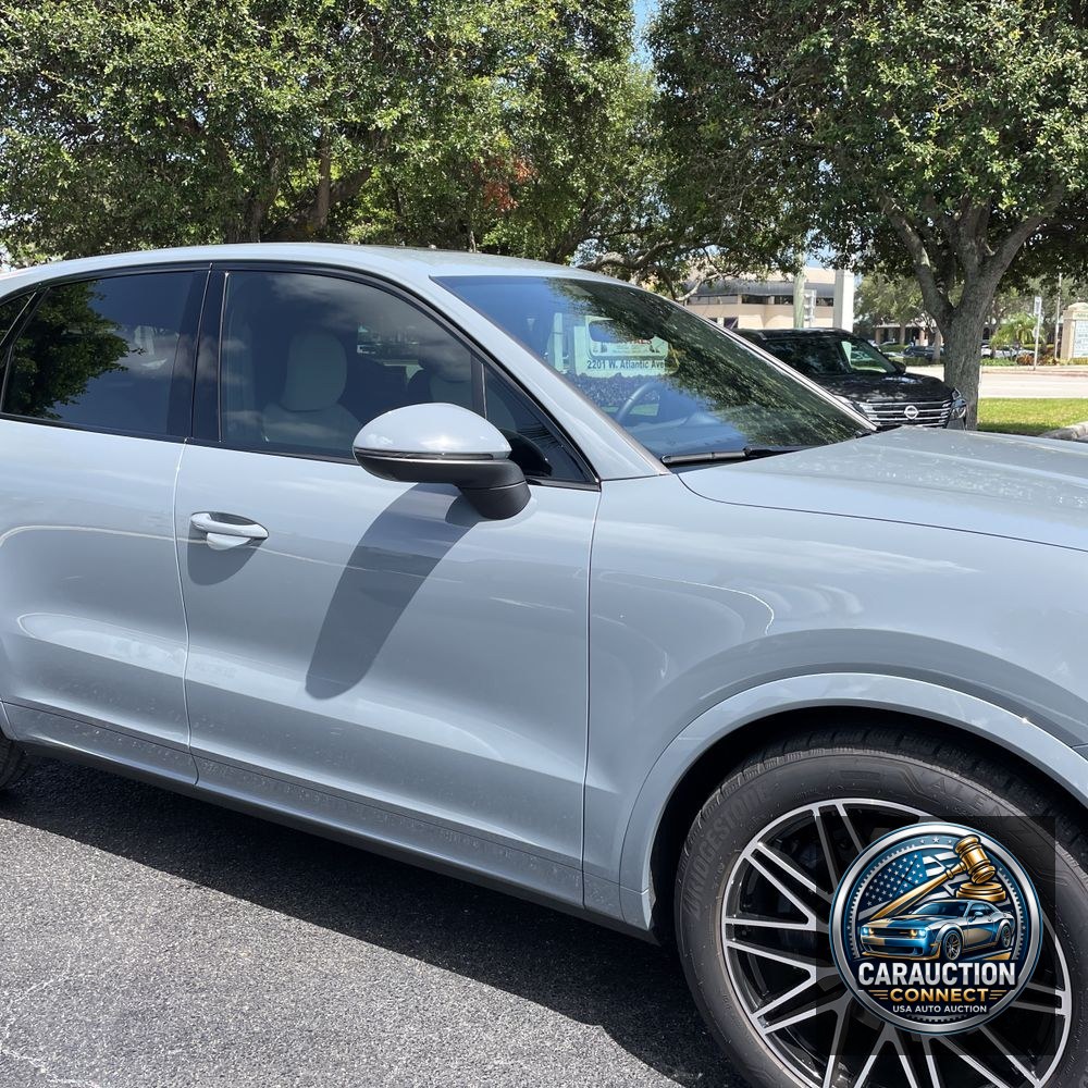 2024 Porsche Cayenne Base