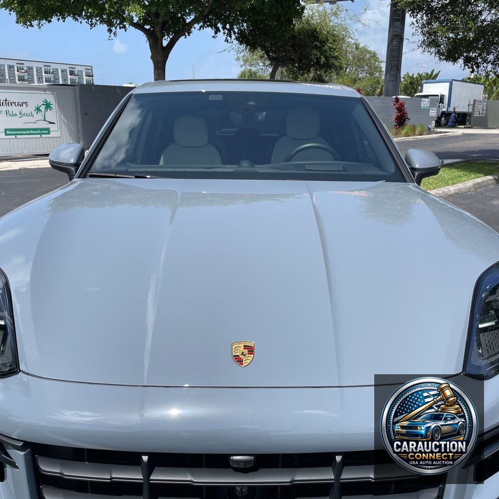 2024 Porsche Cayenne Base