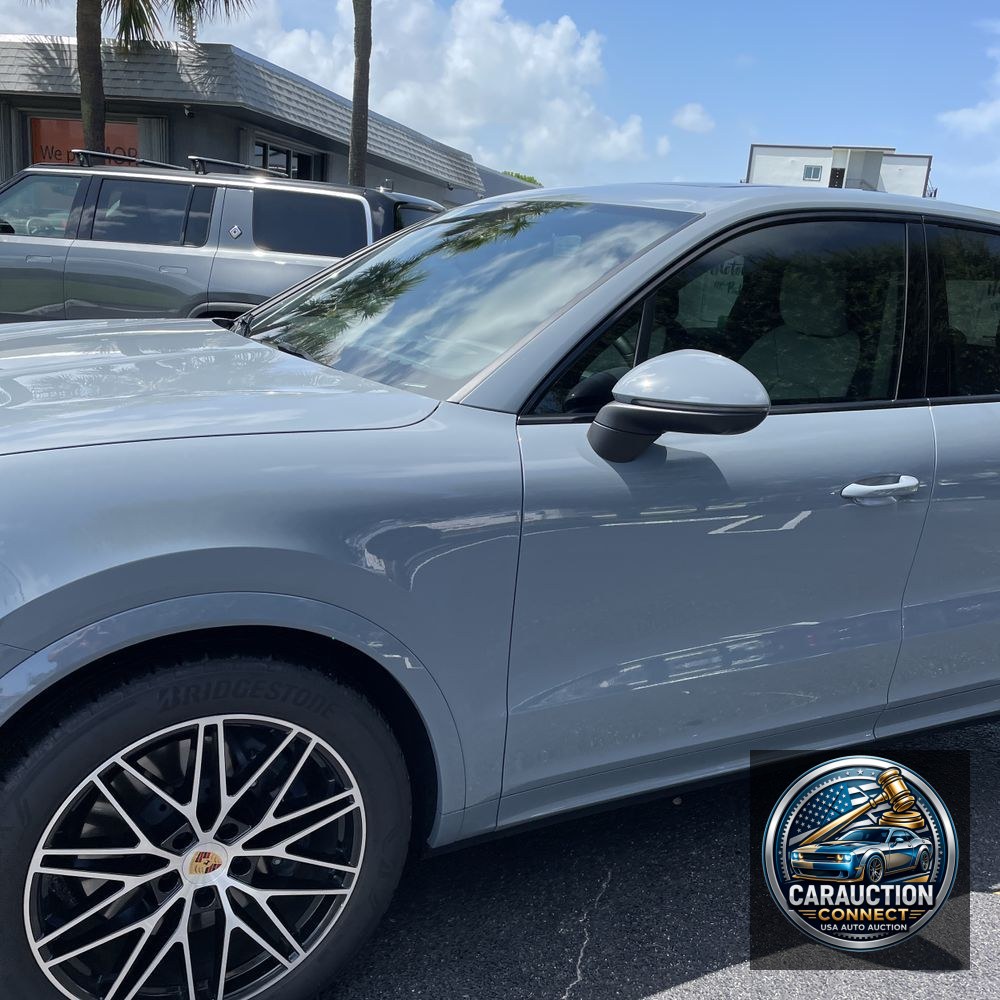 2024 Porsche Cayenne Base