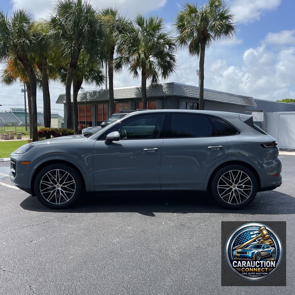 2024 Porsche Cayenne Base