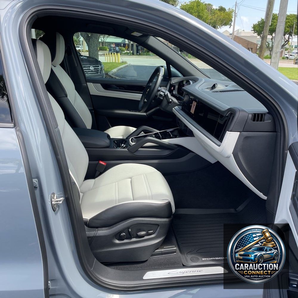 2024 Porsche Cayenne Base