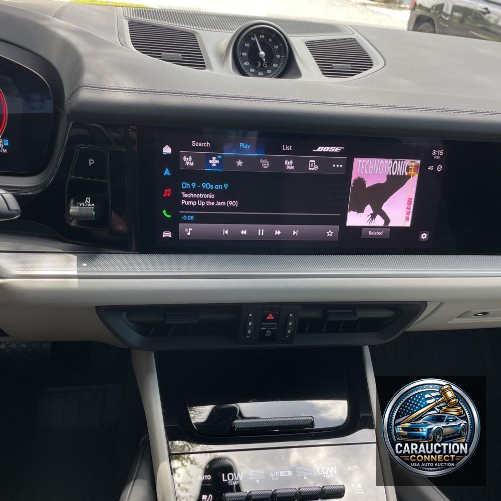 2024 Porsche Cayenne Base