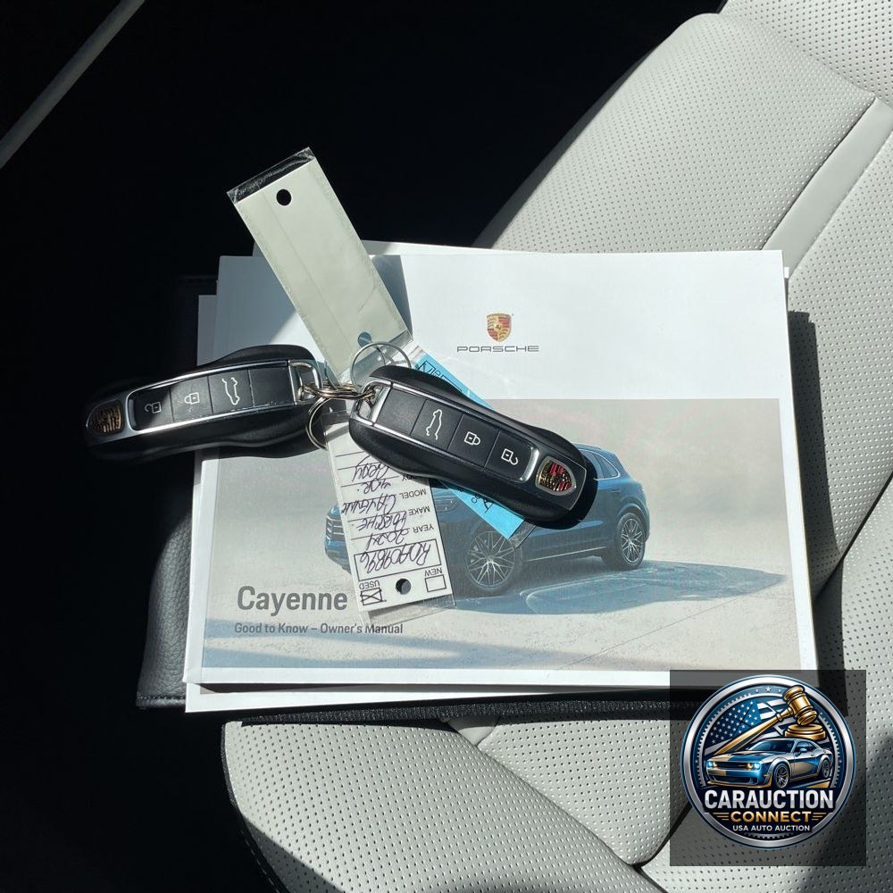 2024 Porsche Cayenne Base