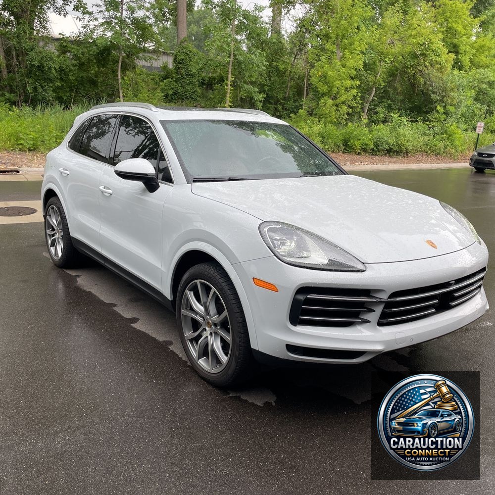 2022 Porsche Cayenne Base