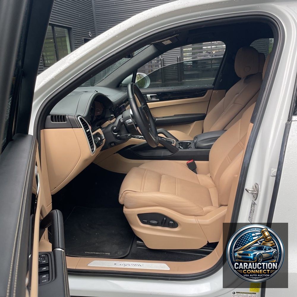 2022 Porsche Cayenne Base