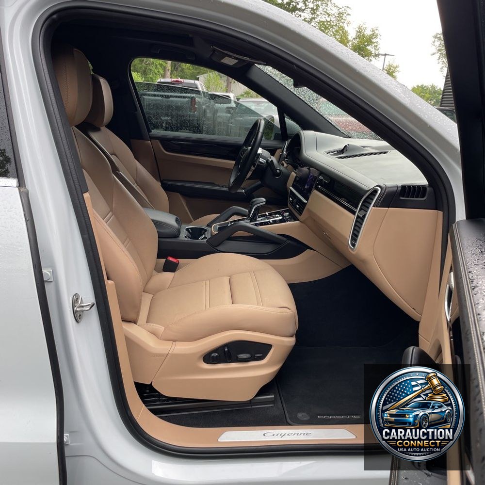 2022 Porsche Cayenne Base
