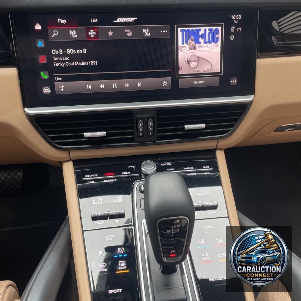 2022 Porsche Cayenne Base