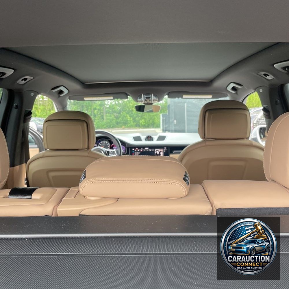 2022 Porsche Cayenne Base