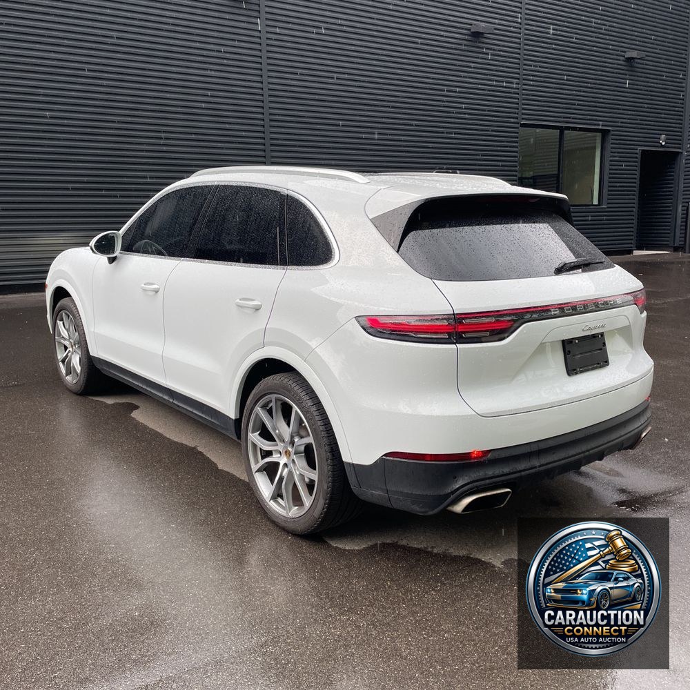 2022 Porsche Cayenne Base