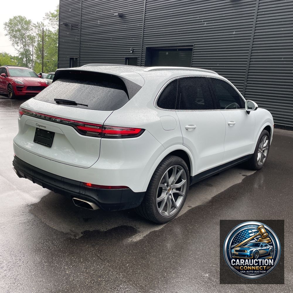 2022 Porsche Cayenne Base