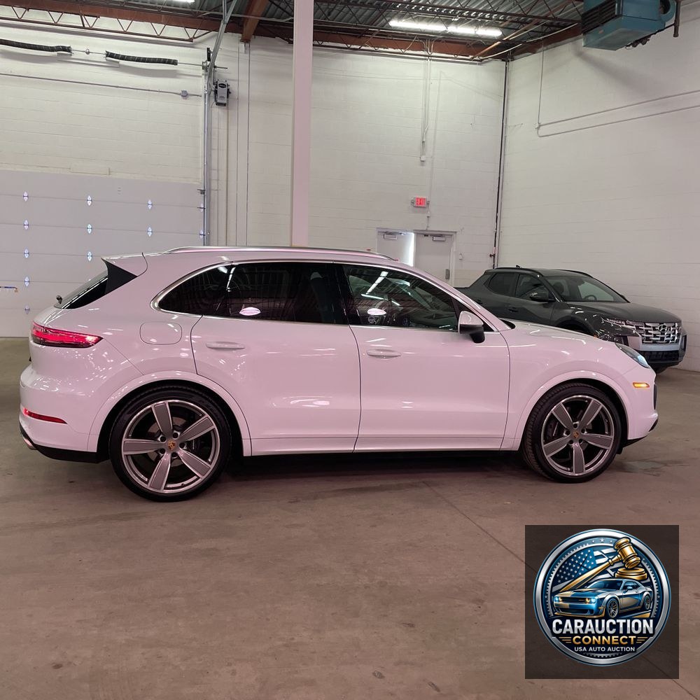 2023 Porsche Cayenne Platinum Edition