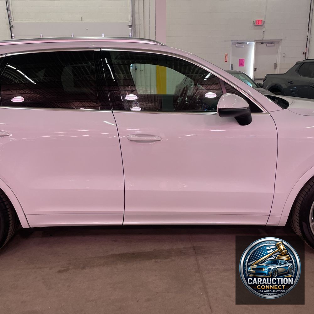 2023 Porsche Cayenne Platinum Edition