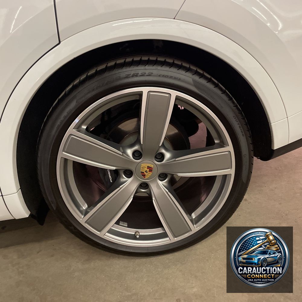 2023 Porsche Cayenne Platinum Edition