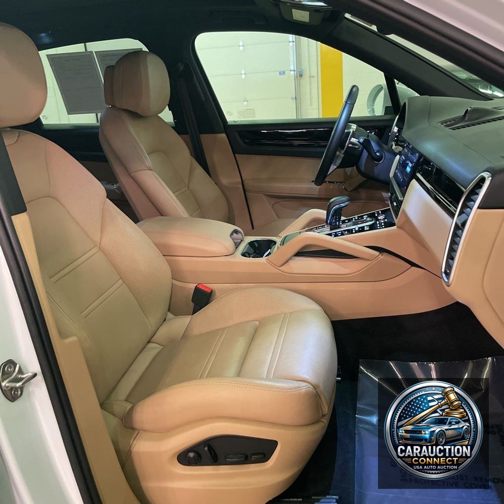 2023 Porsche Cayenne Platinum Edition