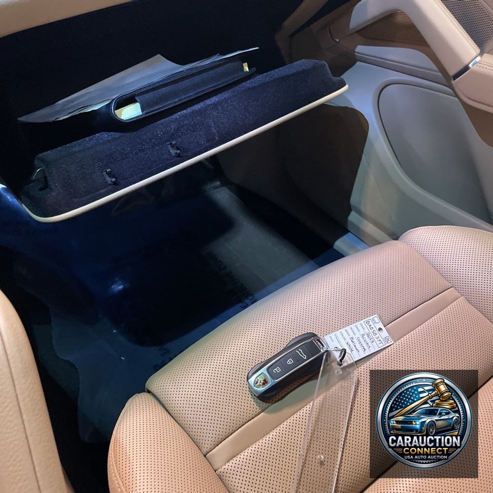 2023 Porsche Cayenne Platinum Edition