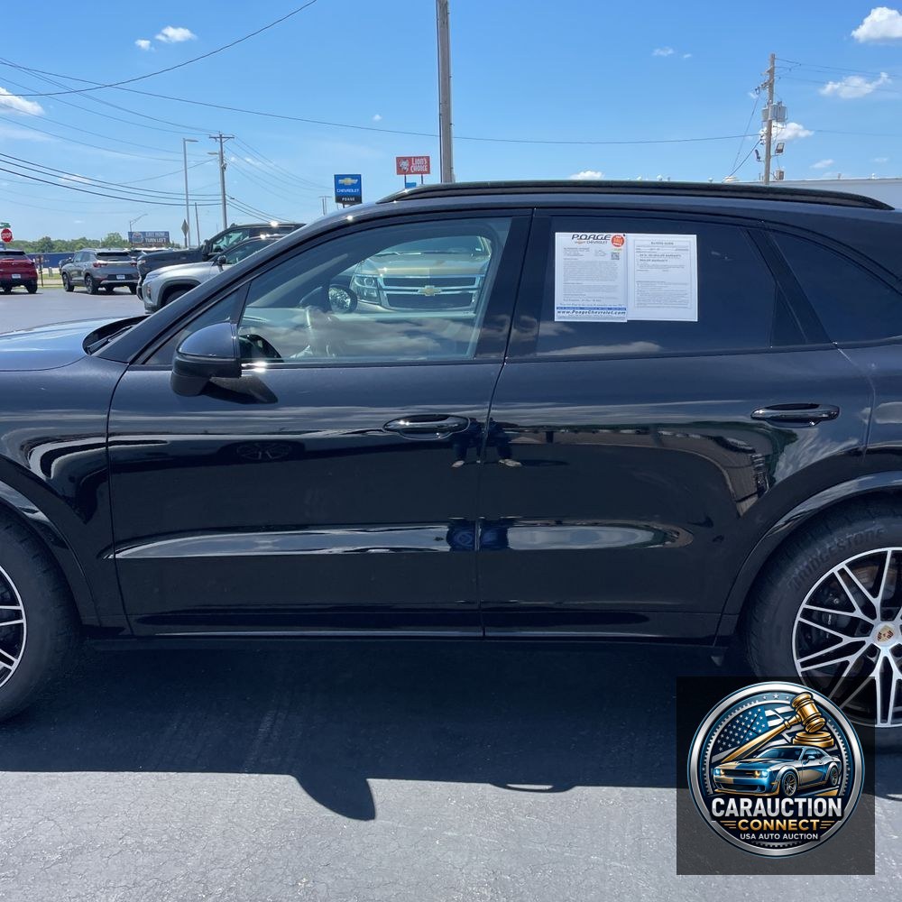2024 Porsche Cayenne Base