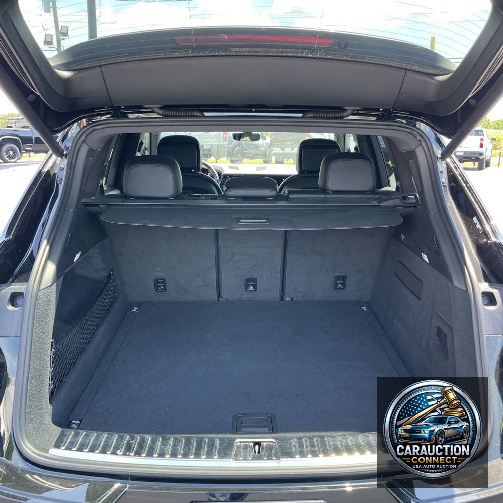 2024 Porsche Cayenne Base