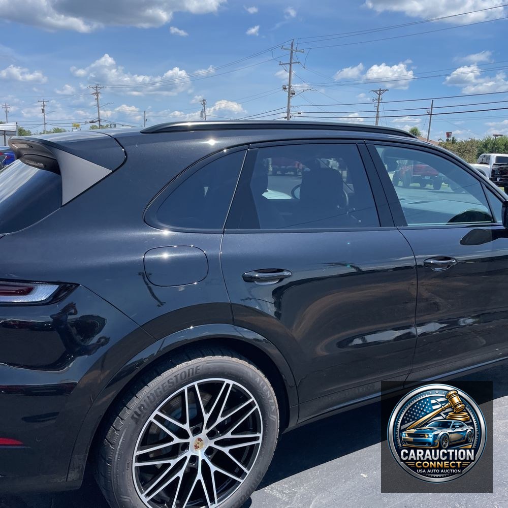 2024 Porsche Cayenne Base