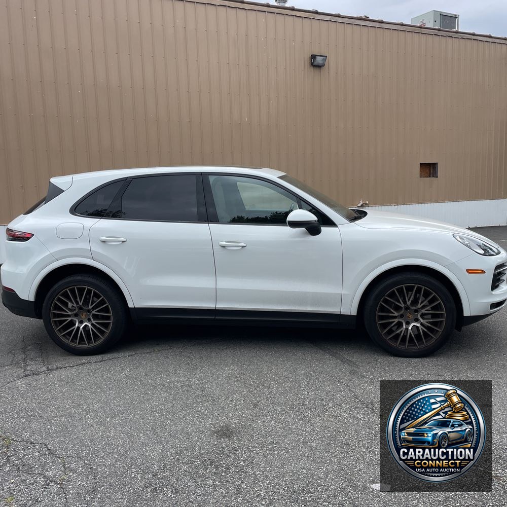 2022 Porsche Cayenne Base