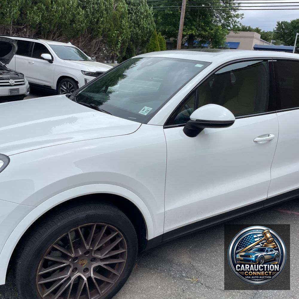 2022 Porsche Cayenne Base