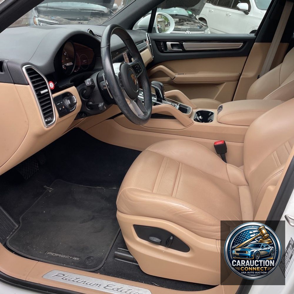 2022 Porsche Cayenne Base