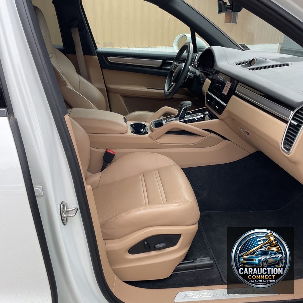 2022 Porsche Cayenne Base