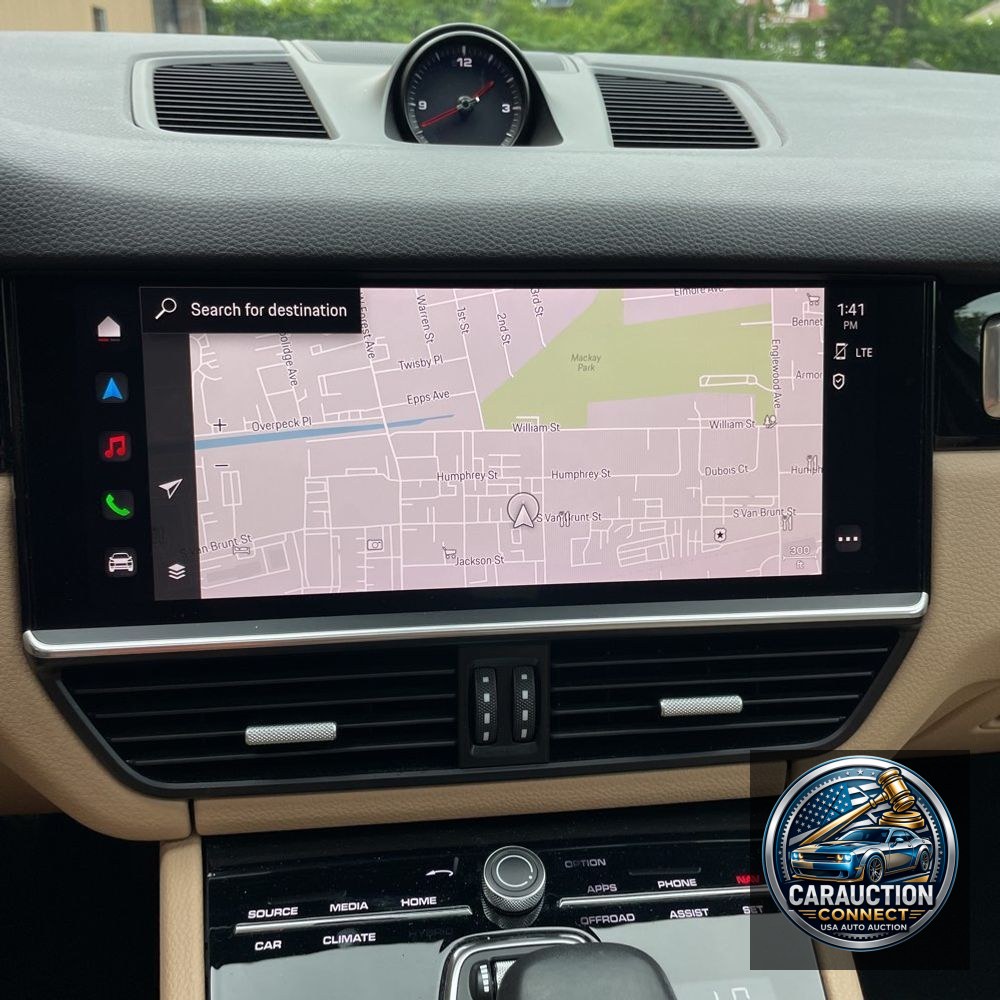 2022 Porsche Cayenne Base