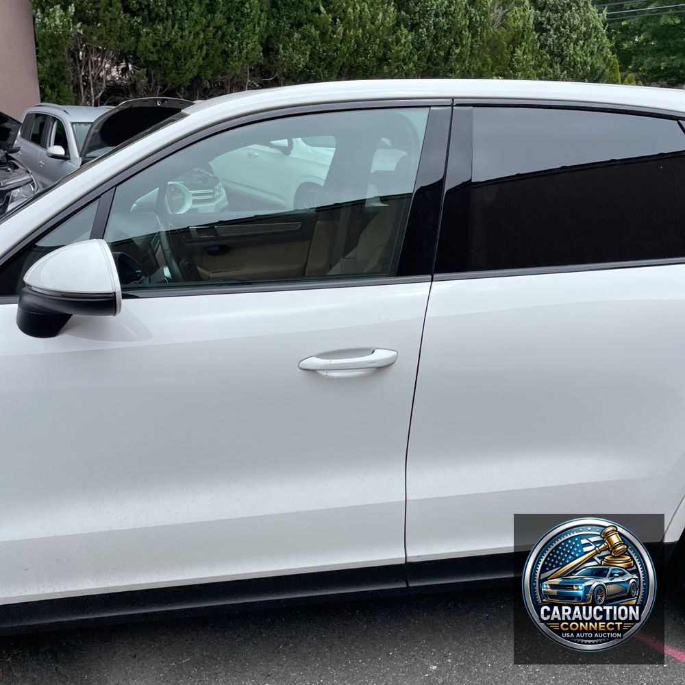 2022 Porsche Cayenne Base