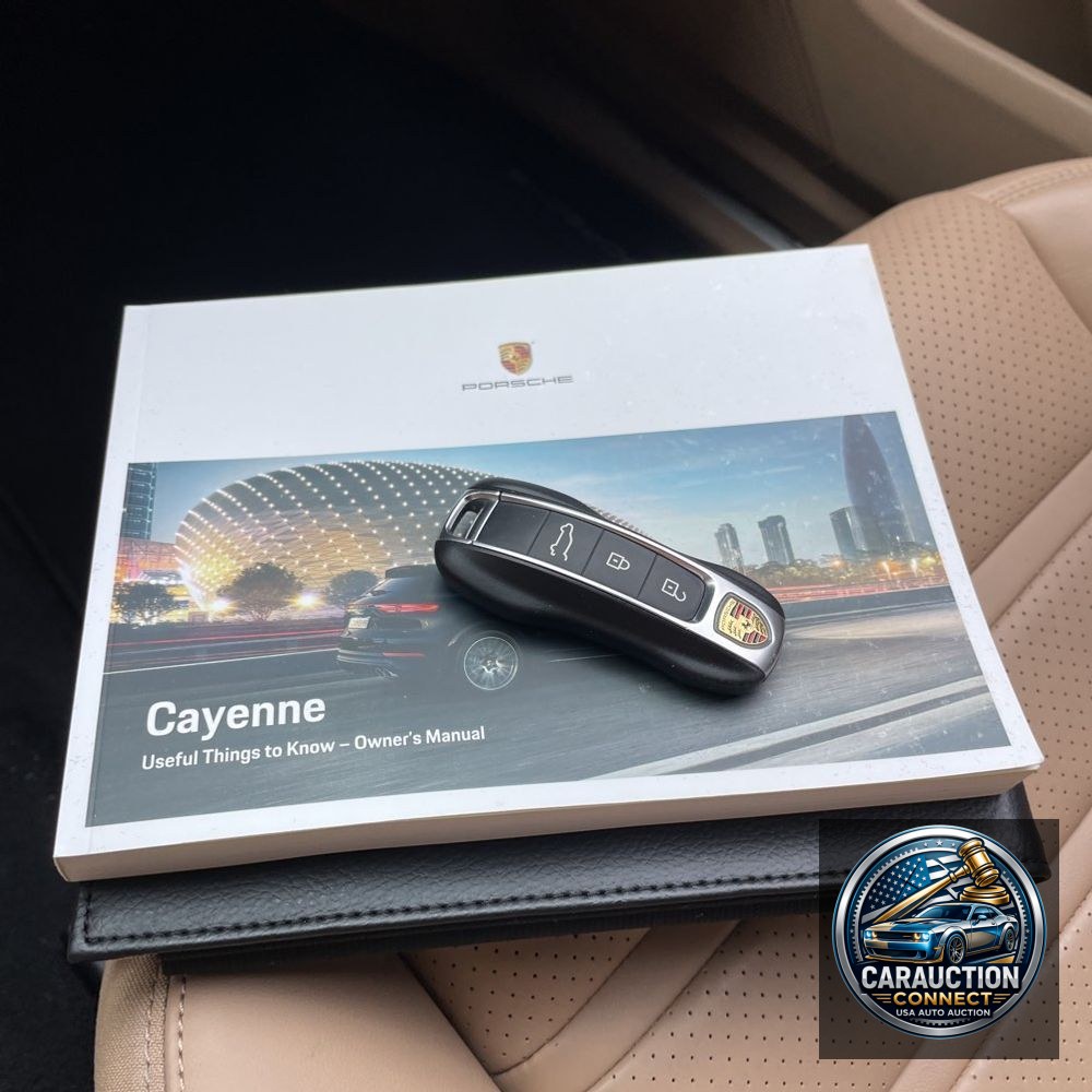 2022 Porsche Cayenne Base