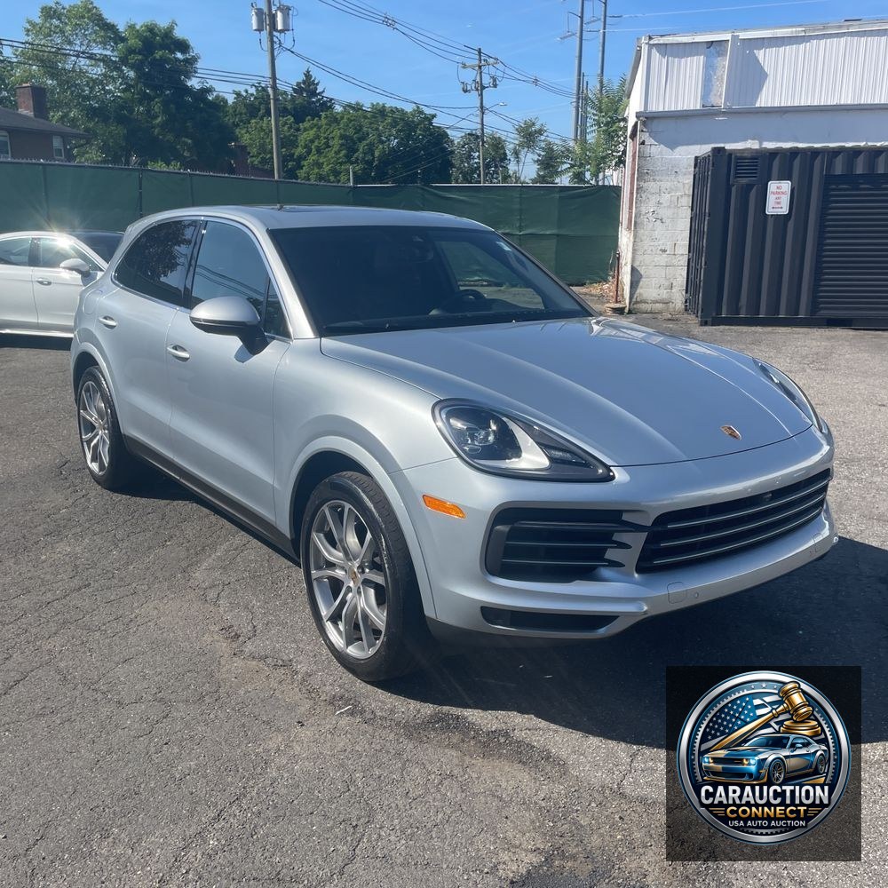 2022 Porsche Cayenne Base
