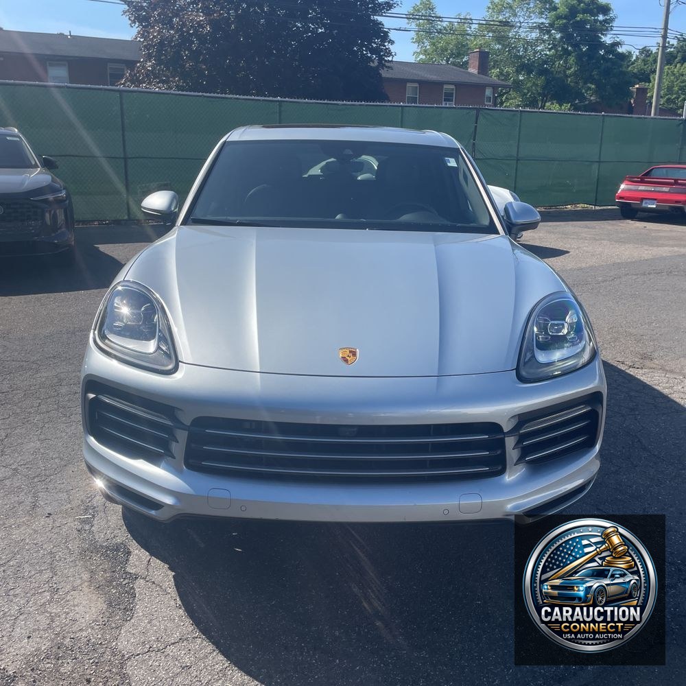 2022 Porsche Cayenne Base