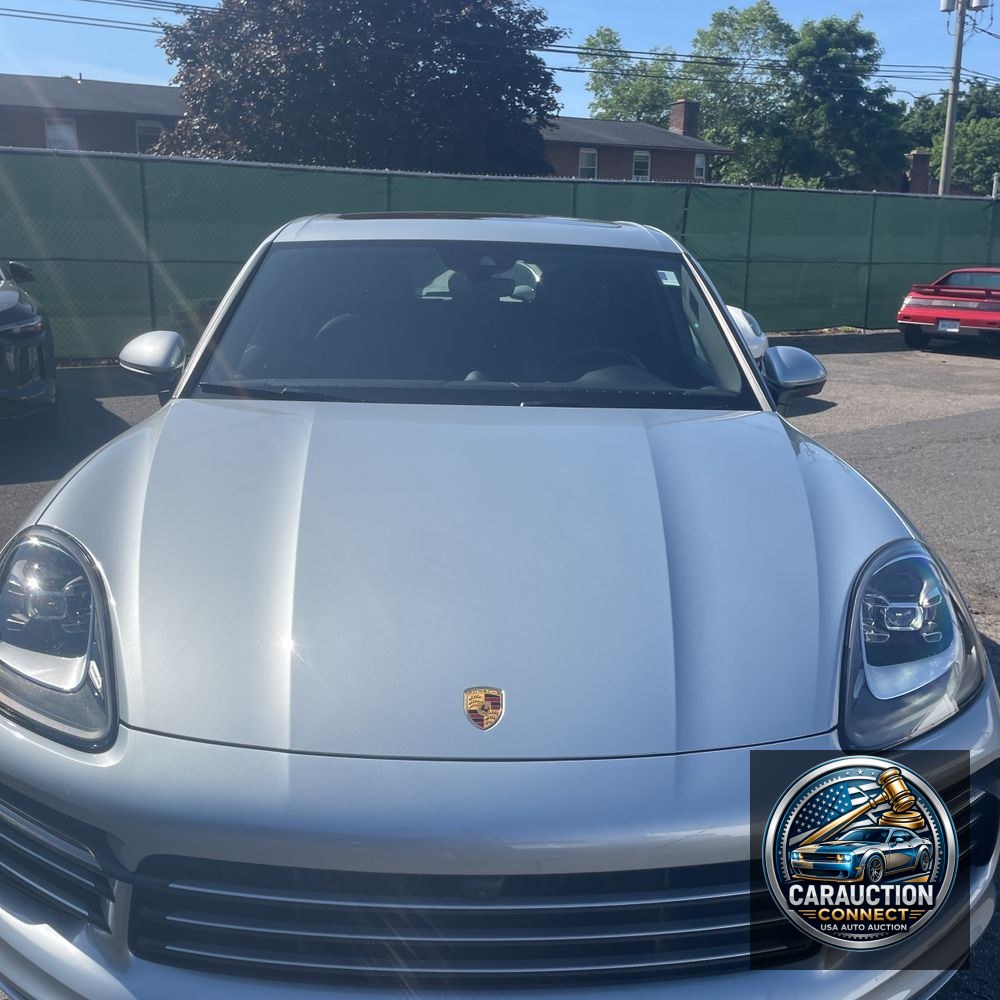 2022 Porsche Cayenne Base