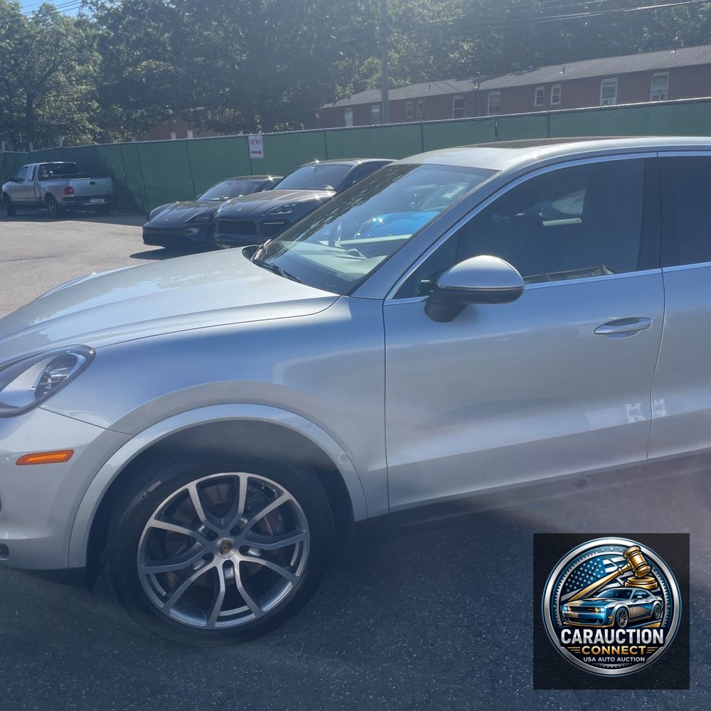 2022 Porsche Cayenne Base