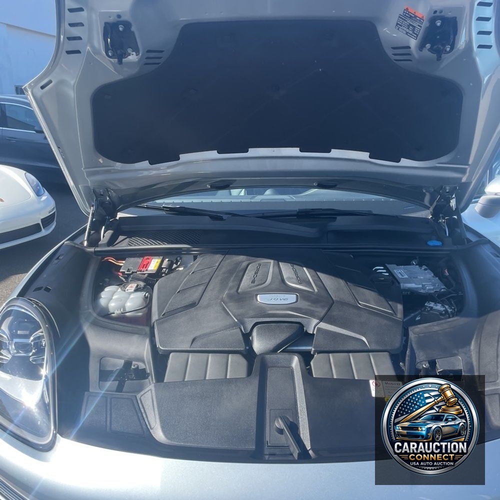 2022 Porsche Cayenne Base