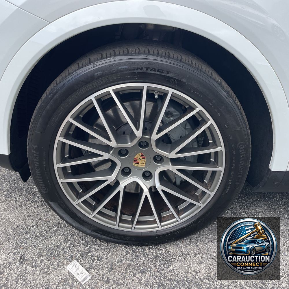 2023 Porsche Cayenne S