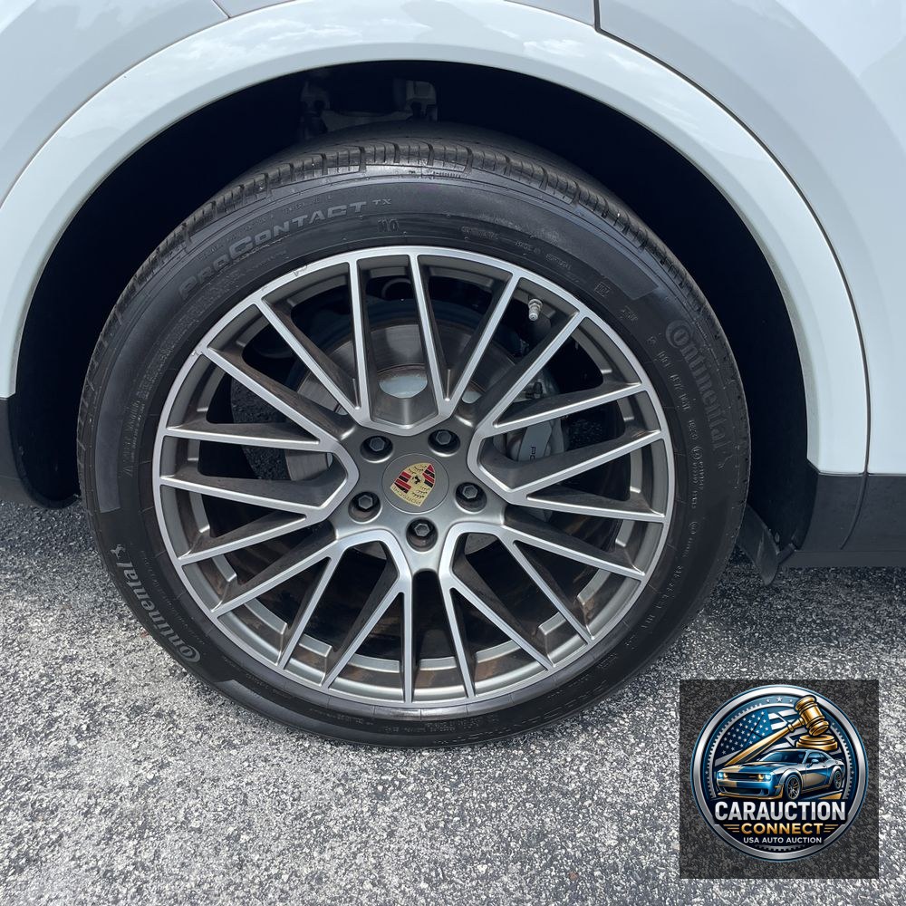 2023 Porsche Cayenne S