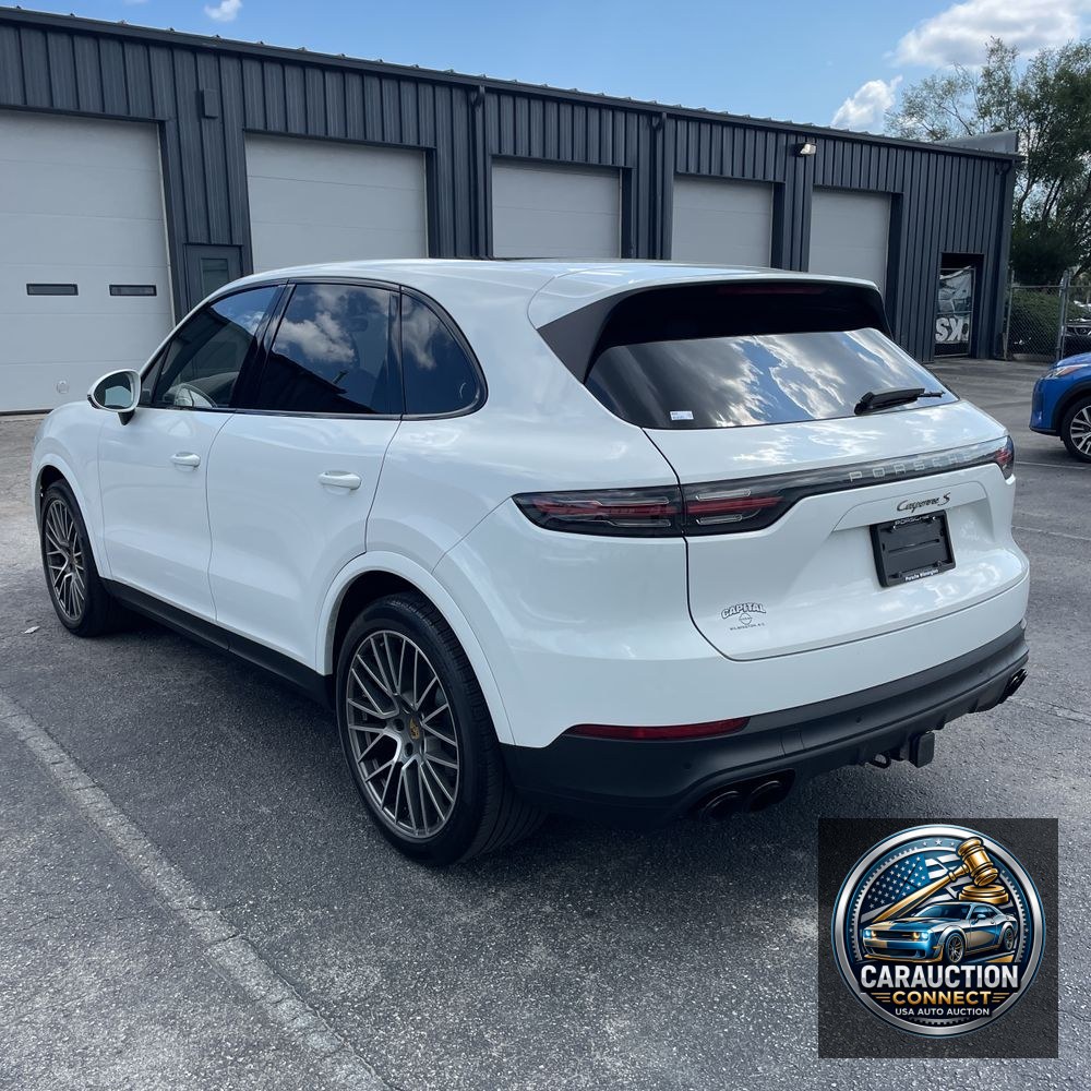 2023 Porsche Cayenne S