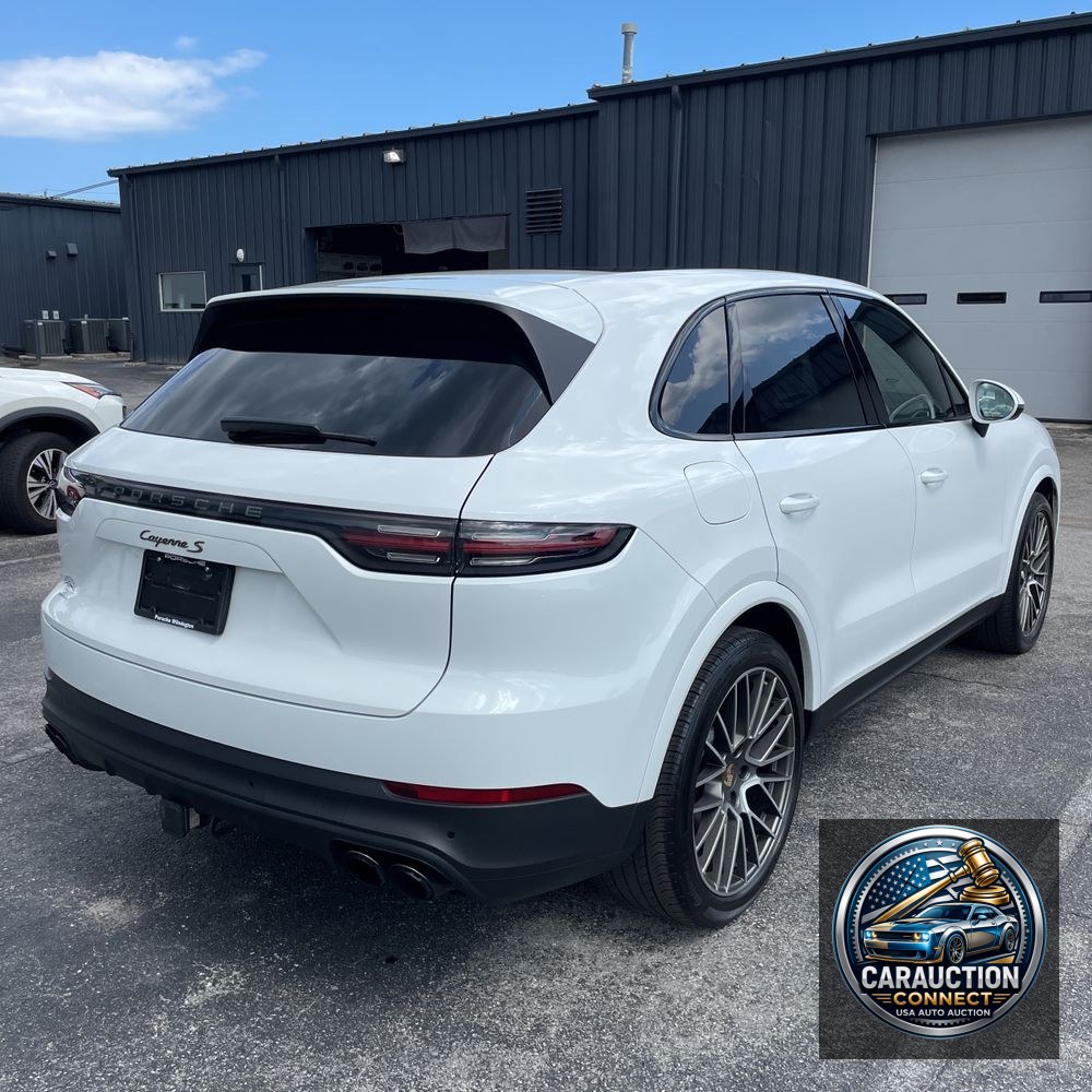 2023 Porsche Cayenne S