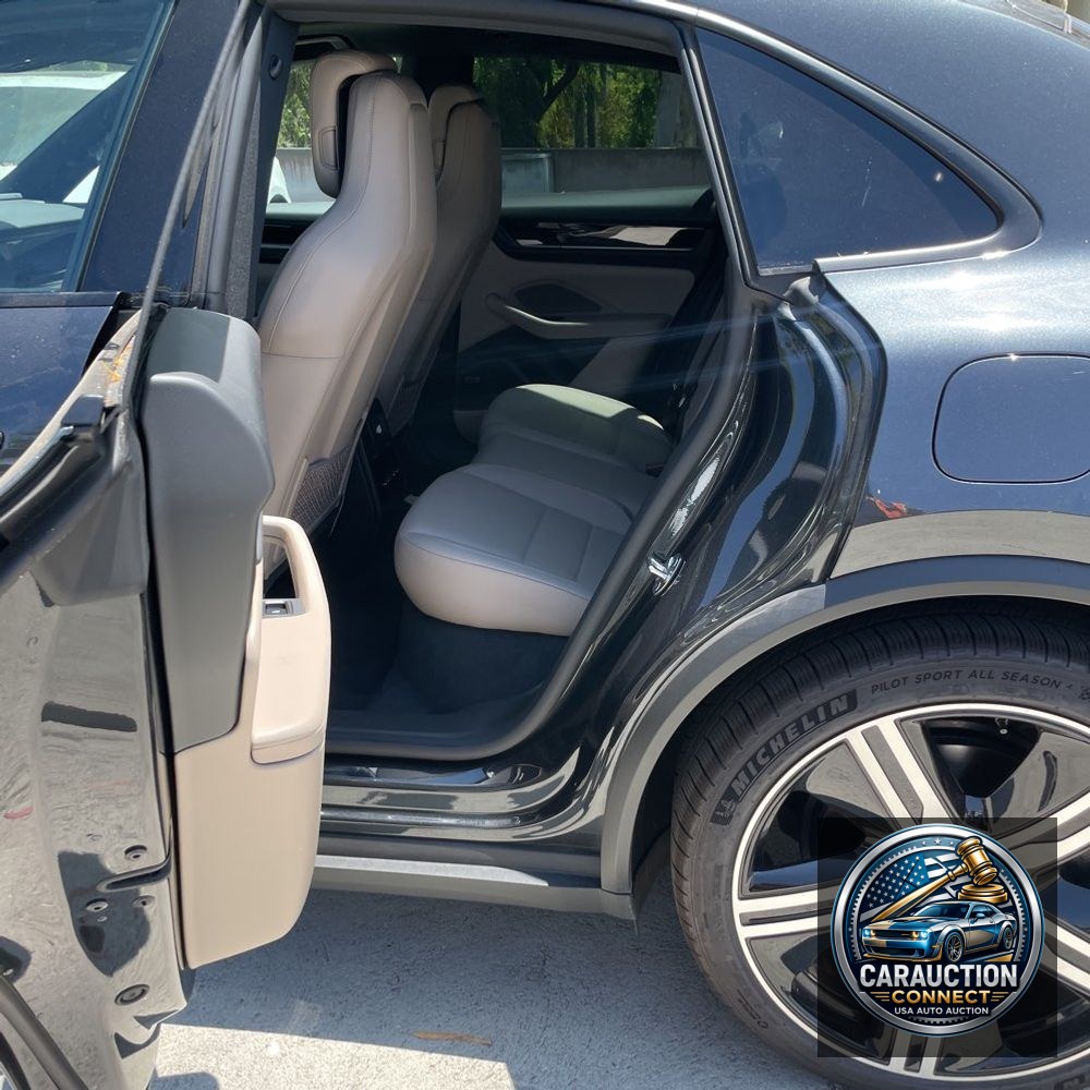 2025 Porsche Macan Electric