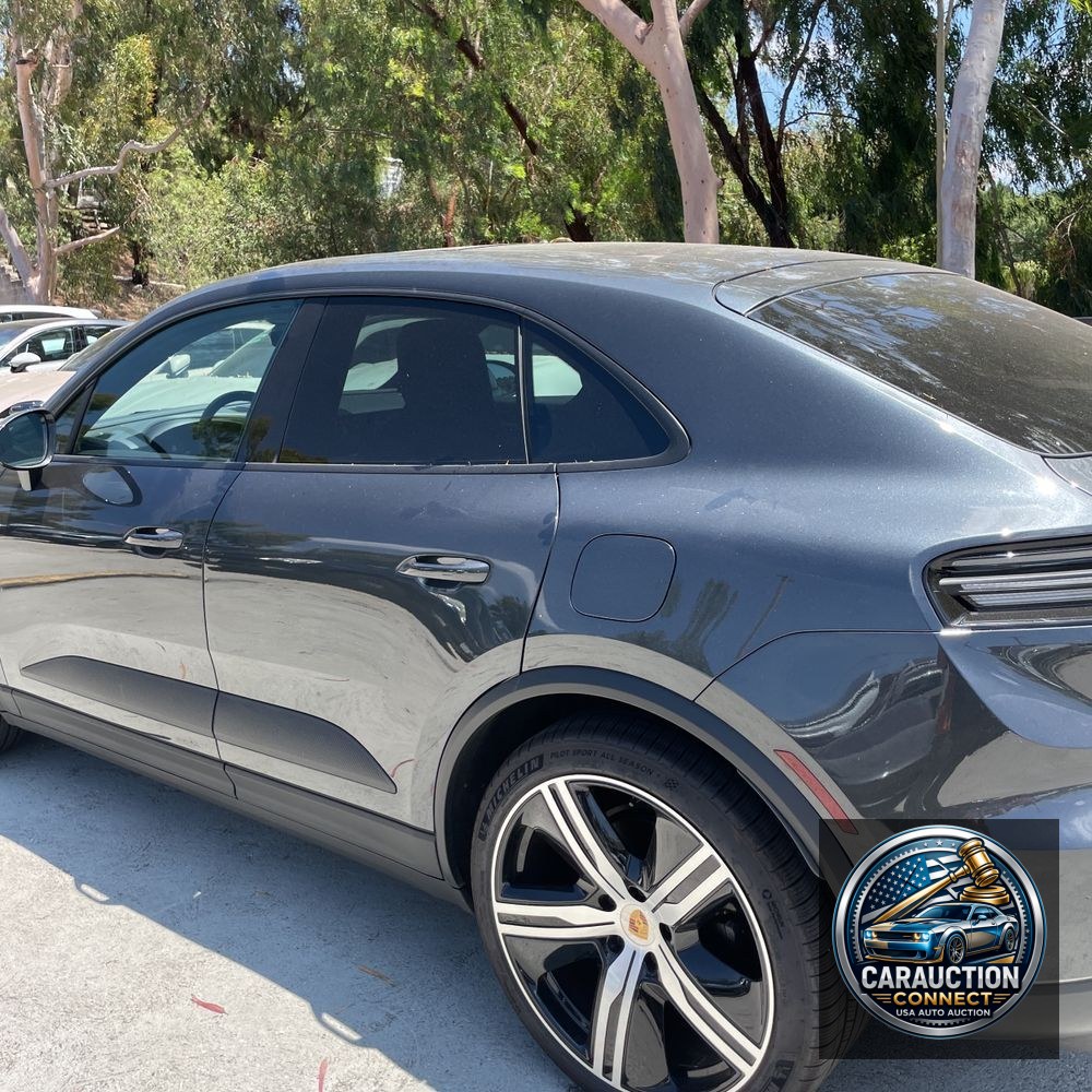 2025 Porsche Macan Electric