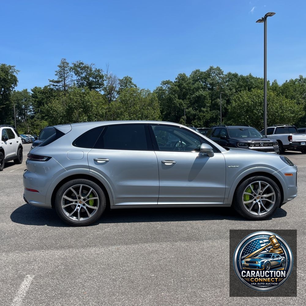 2024 Porsche Cayenne E-Hybrid
