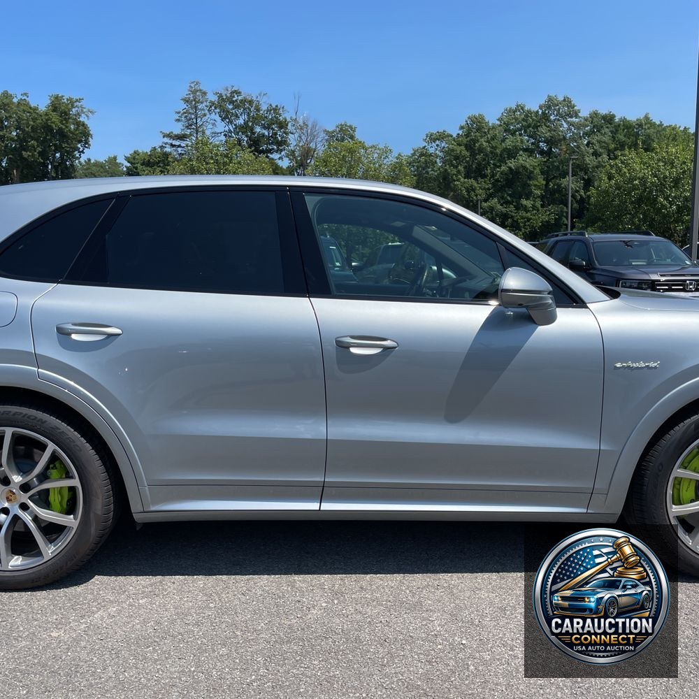 2024 Porsche Cayenne E-Hybrid