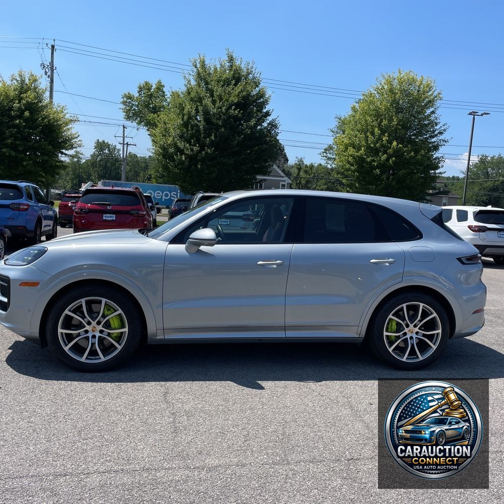 2024 Porsche Cayenne E-Hybrid