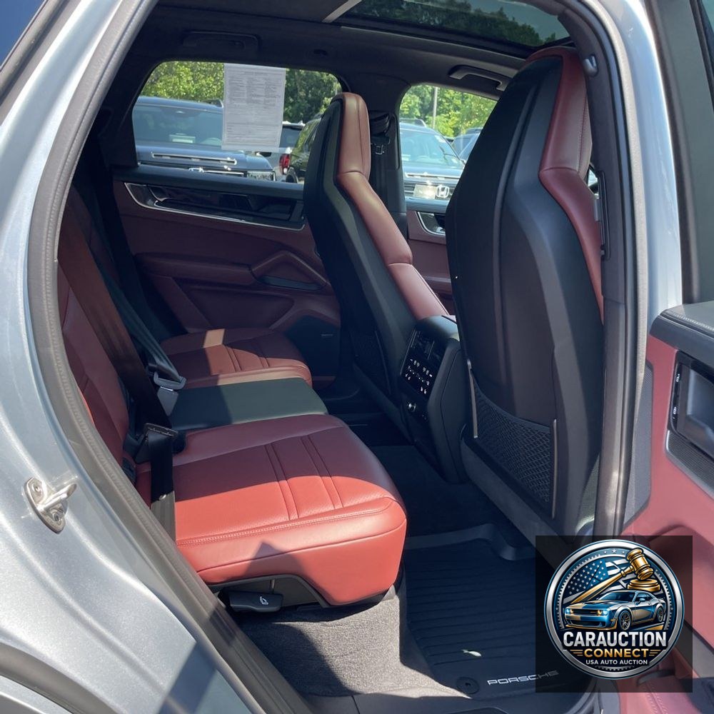 2024 Porsche Cayenne E-Hybrid