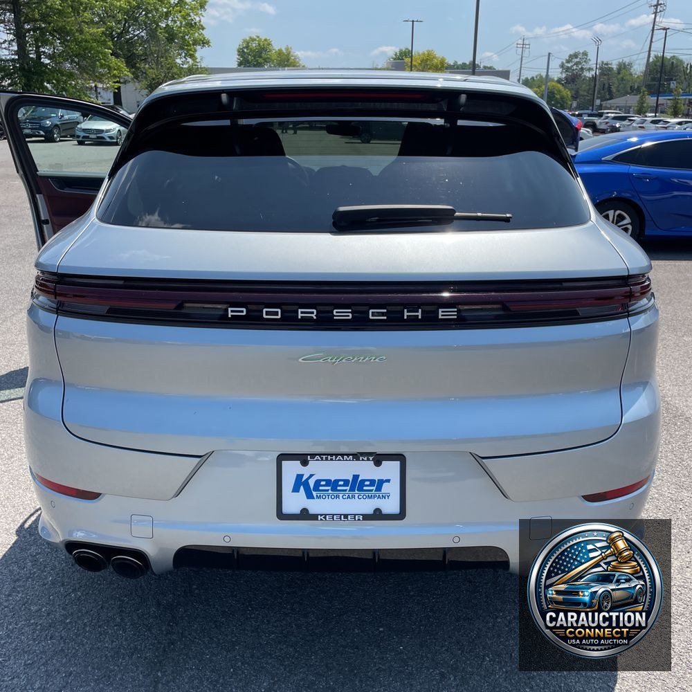 2024 Porsche Cayenne E-Hybrid