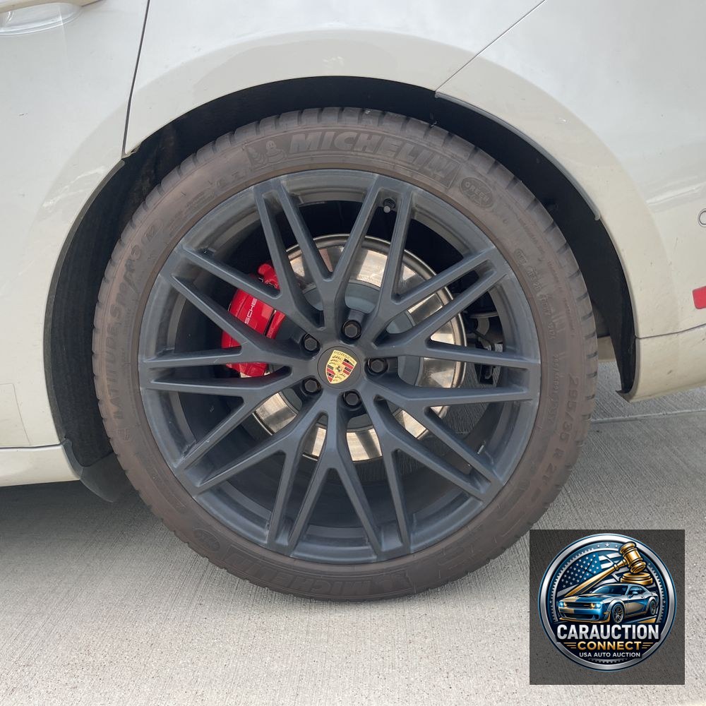 2024 Porsche Macan GTS