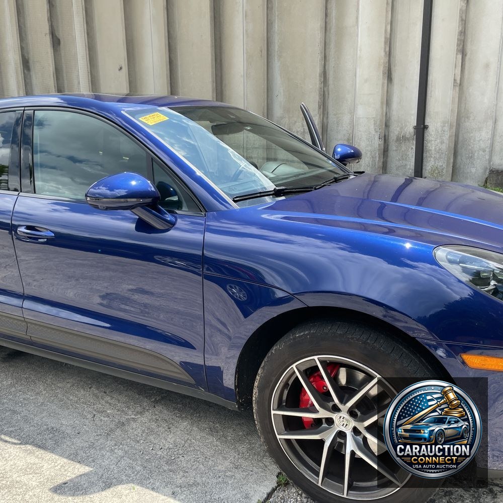 2022 Porsche Macan S