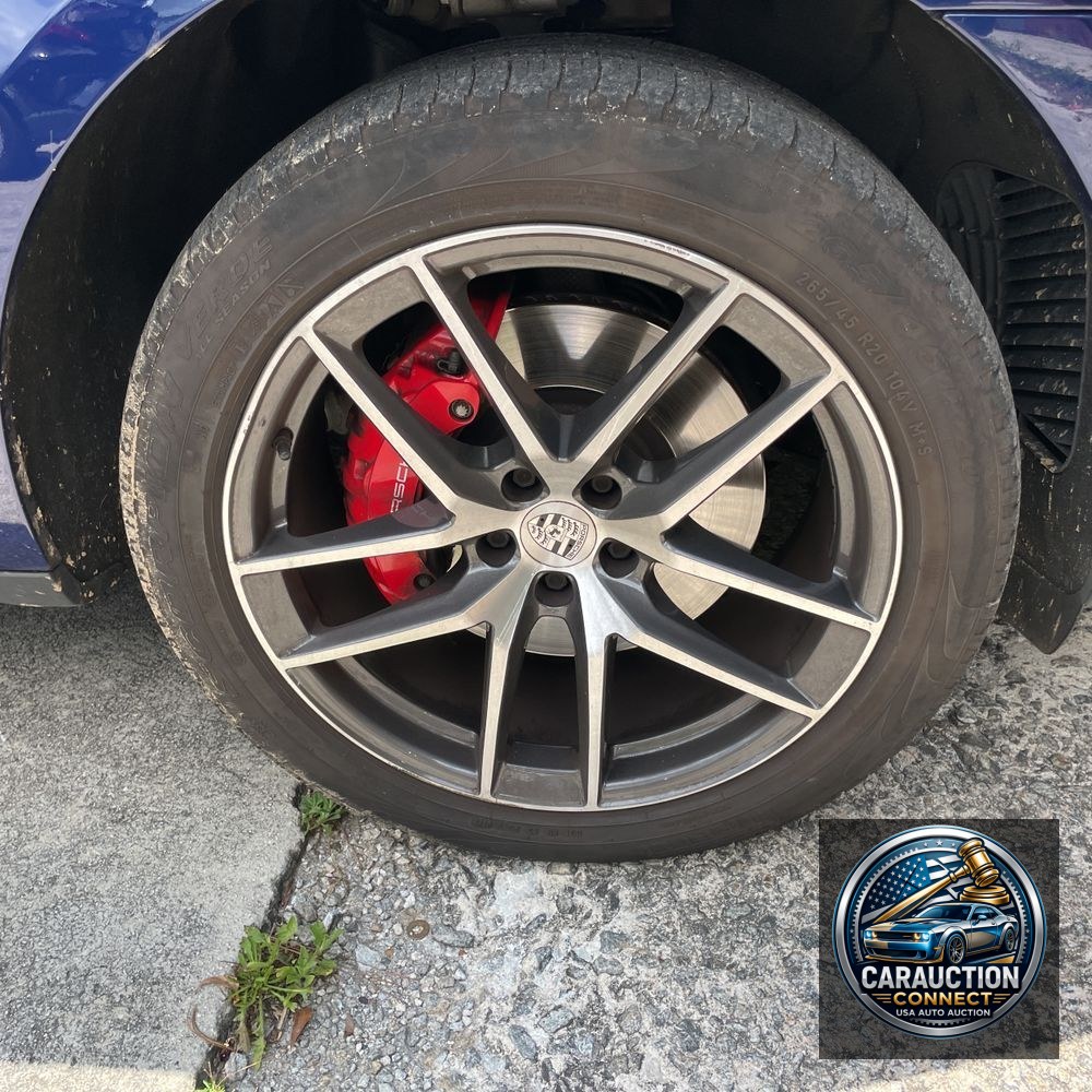 2022 Porsche Macan S