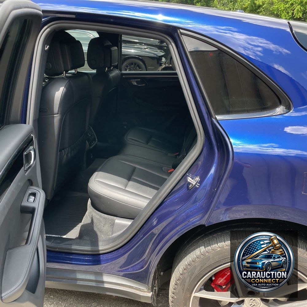 2022 Porsche Macan S